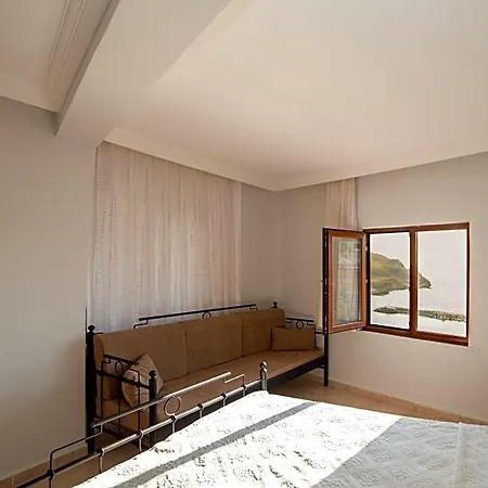 Hotel Yakamoz Goekceada 4*
